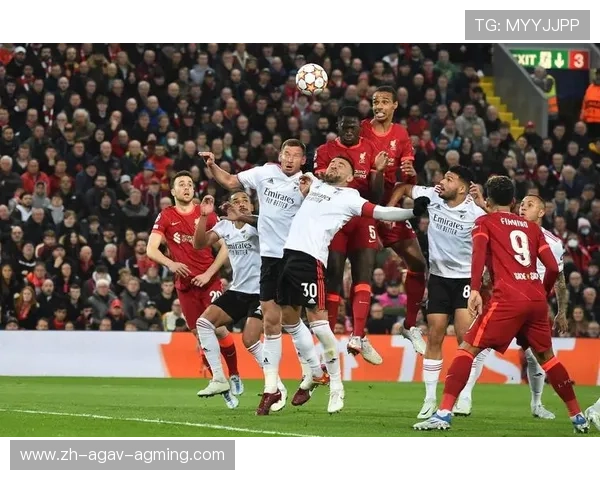 腾讯欧冠足球2游戏评测及与现实赛事同步玩法分析